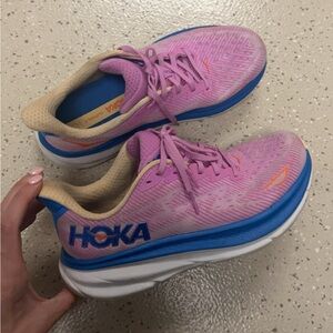 Women’s Hoka Clifton 9 worn a few times new condition
